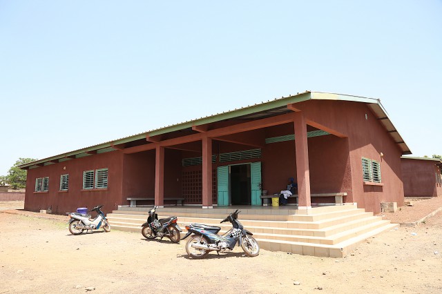 <span id='diak'>CENTRE DE SANTÉ DE BORDO, KANKAN</span> <a class='icon image-popup d-flex justify-content-center align-items-center'      href='__upload/0M8A6245.jpg' style='font-size:18px;color:darkred'>Voir plus!</a>