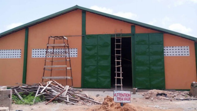 <span id='diak'>RECONSTRUCTION DU MAGASIN DE STOCKAGE DE COTON DANS LA COMMUNE URBAINE DE KOUNDARA</span> <a class='icon image-popup d-flex justify-content-center align-items-center'      href='__upload/IMG-20181121-WA0002.jpg' style='font-size:18px;color:darkred'>Voir plus!</a>