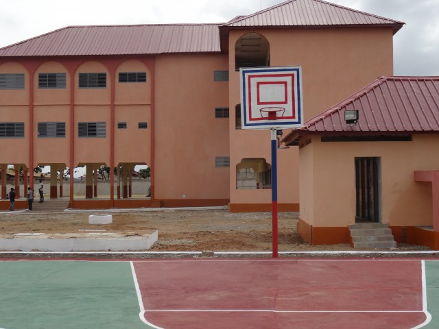 <span id='diak'>LYCÉE AMILCAR CABRAL DE KOUROUSSA</span> <a class='icon image-popup d-flex justify-content-center align-items-center'      href='__upload/lycee.jpg' style='font-size:18px;color:darkred'>Voir plus!</a>